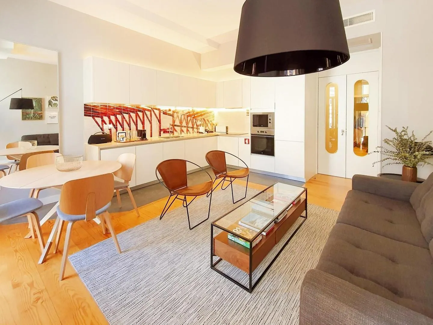 Stylish Modern Home In The Heart Of Cais Do Sodre Lisbon