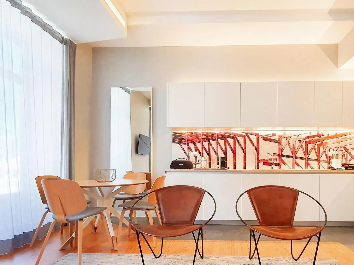 Stylish Modern Home In The Heart Of Cais Do Sodre Lisbon 0*,